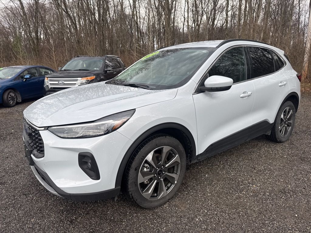 Used 2025 Ford Escape Platinum SUV