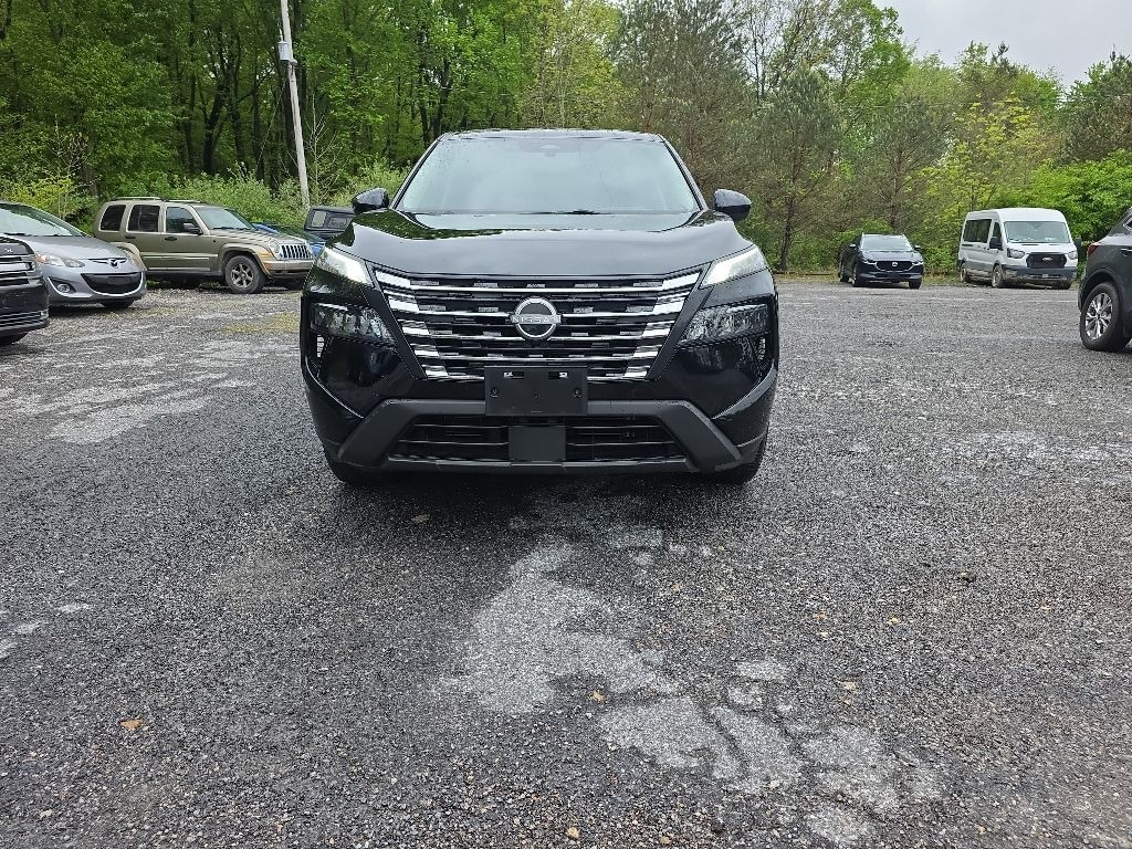 Used 2024 Nissan Rogue SV SUV