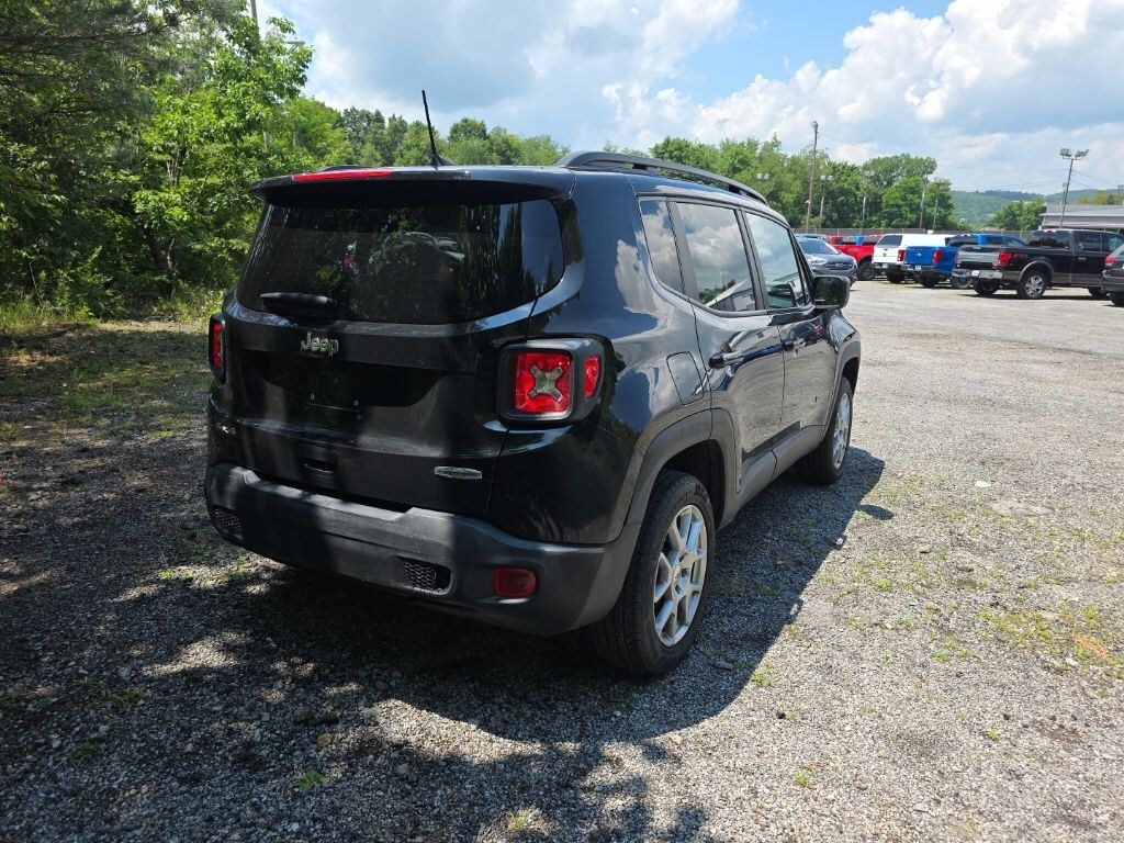 Used 2022 Jeep Renegade Latitude SUV