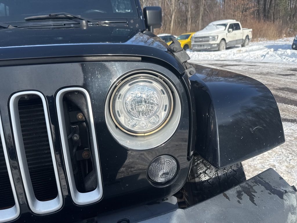 Used 2017 Jeep Wrangler Unlimited Sahara SUV