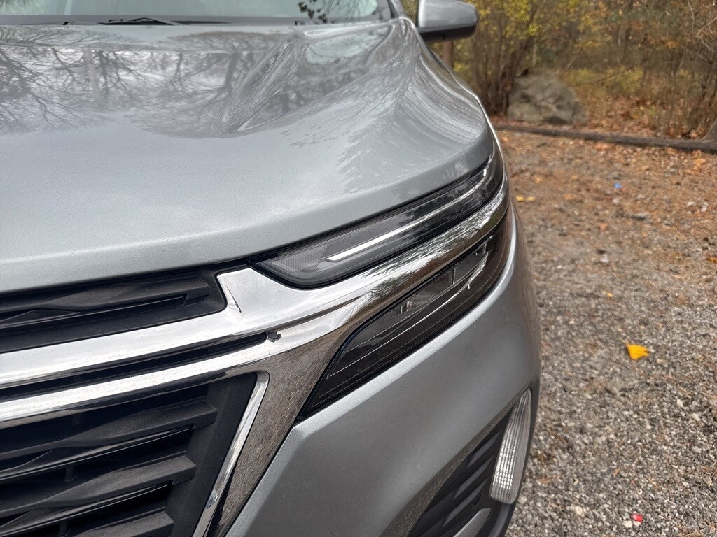 2024 Chevrolet Equinox LT photo 3