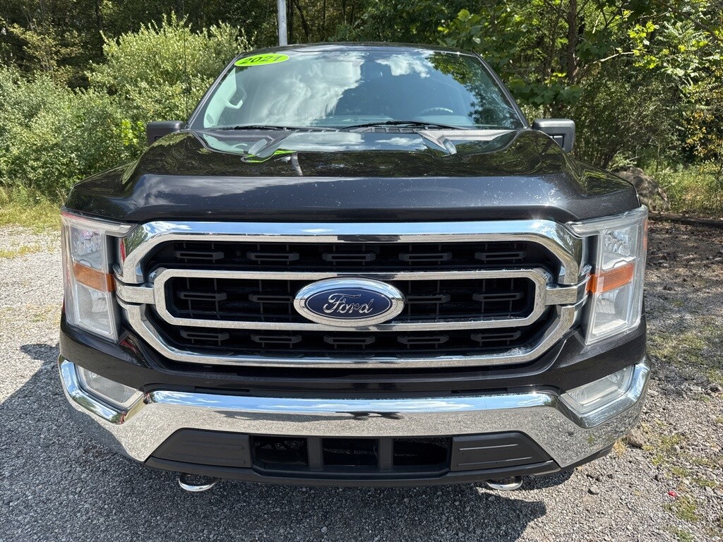 2021 Ford F-150 XLT photo 2