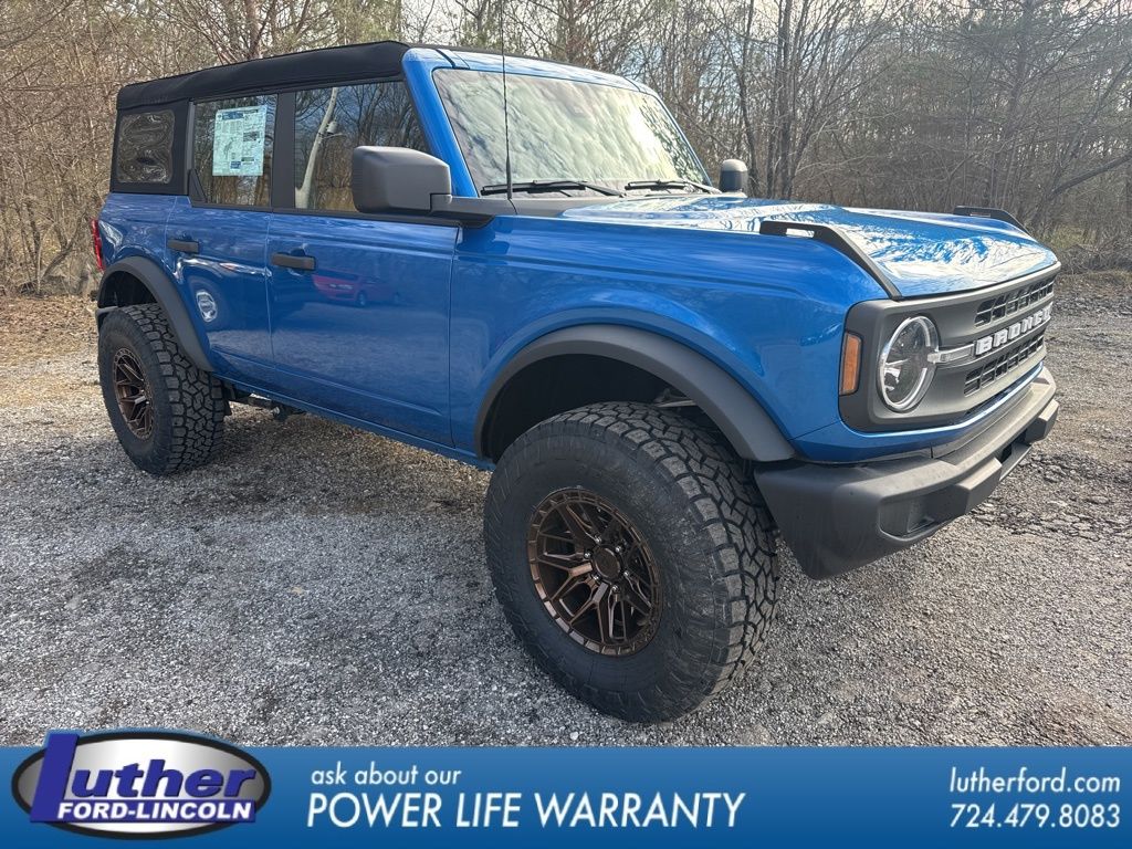 2025 Ford Bronco Base 4x4's photo