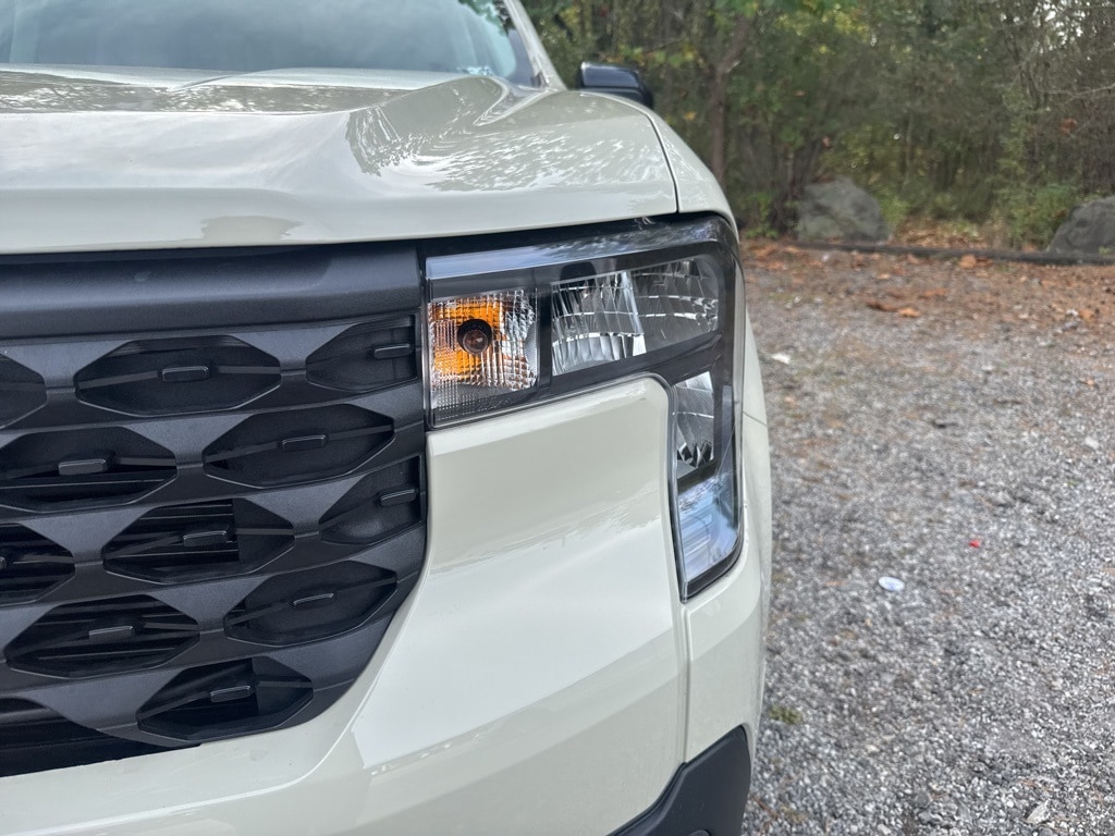 New 2025 Ford Maverick XLT Truck