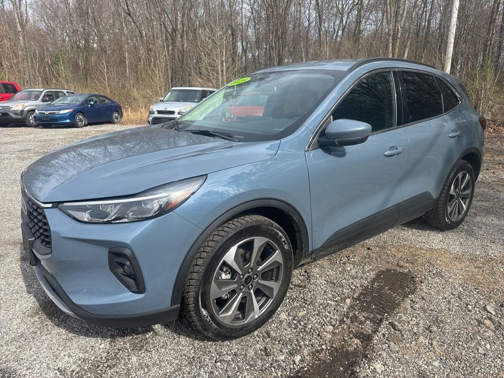 Used 2025 Ford Escape Platinum SUV