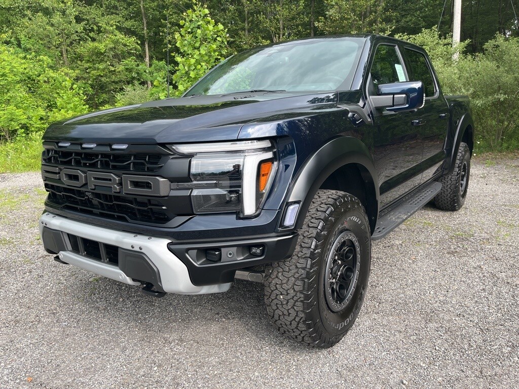 2025 Ford F-150 Raptor photo 3