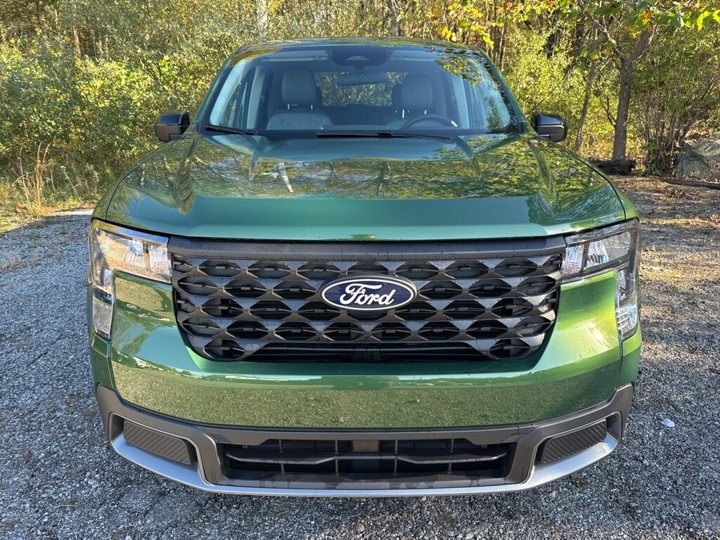 2025 Ford Maverick XLT photo 2