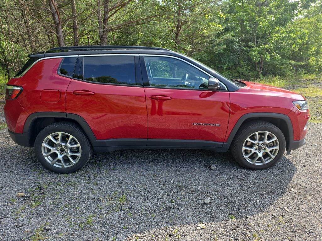 Used 2025 Jeep Compass Limited SUV