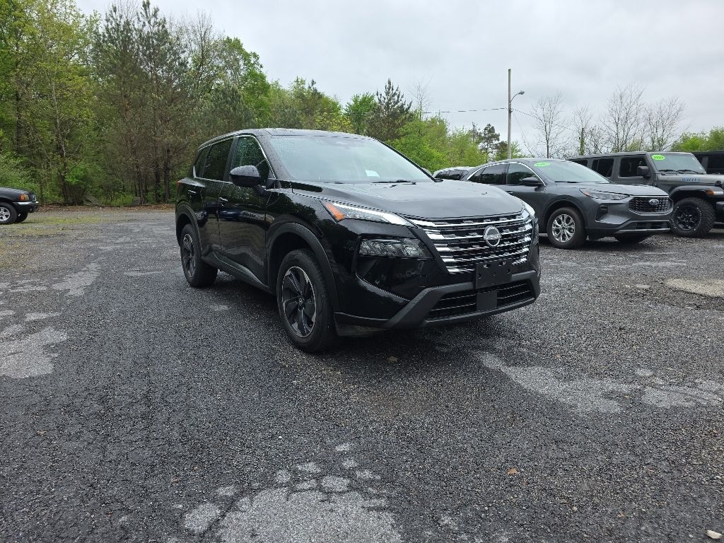 Used 2024 Nissan Rogue SV SUV
