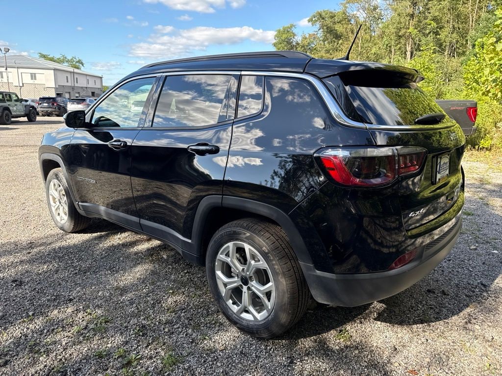 Used 2025 Jeep Compass Latitude SUV