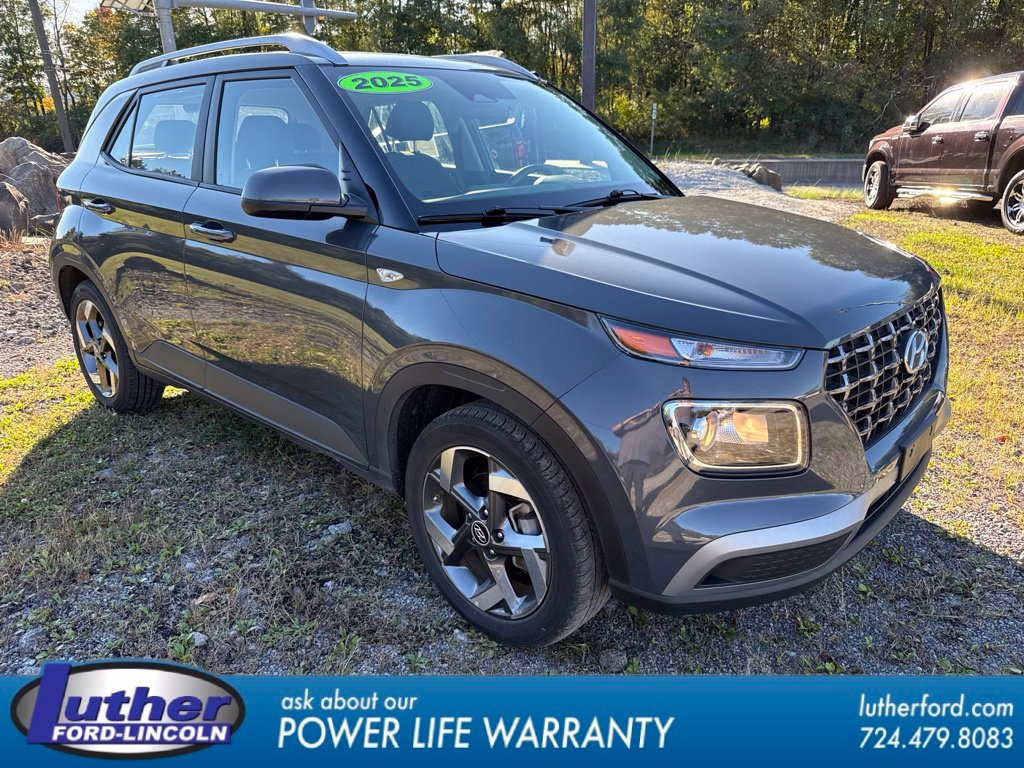 Used 2025 Hyundai Venue SEL SUV