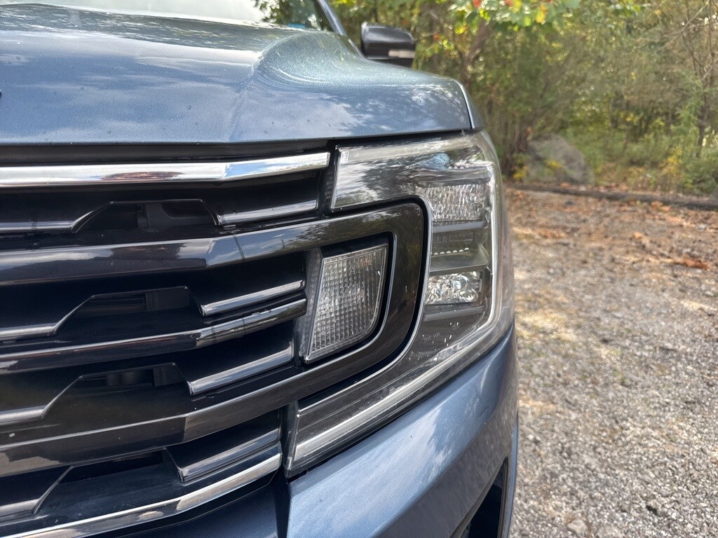 2020 Ford Expedition Limited photo 2