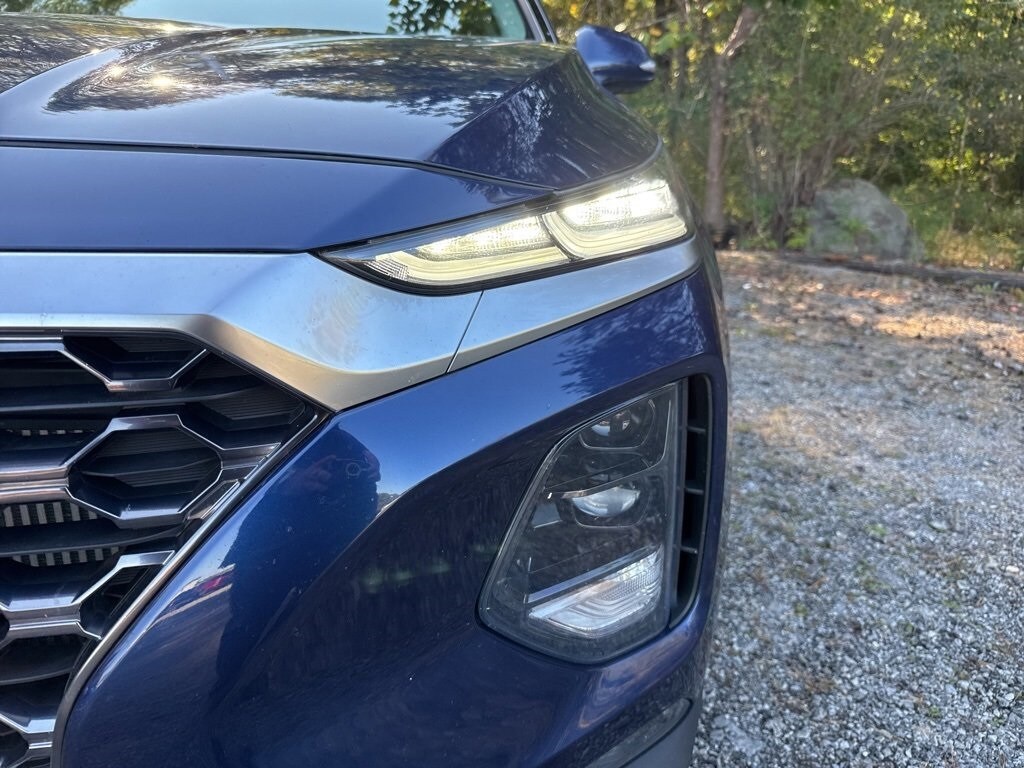 2020 Hyundai Santa Fe SEL photo 3