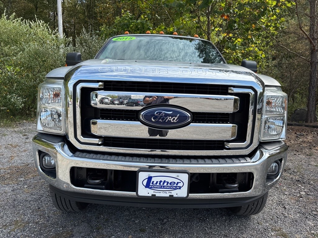 2015 Ford F-250 photo 2