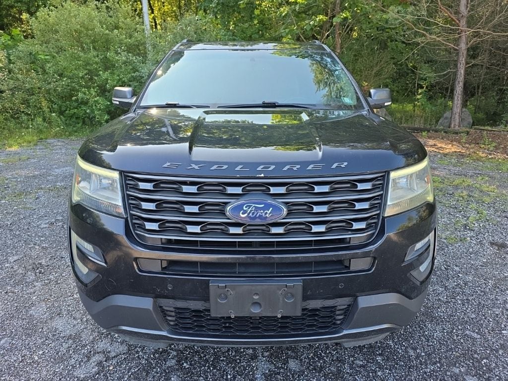 Used 2017 Ford Explorer XLT SUV