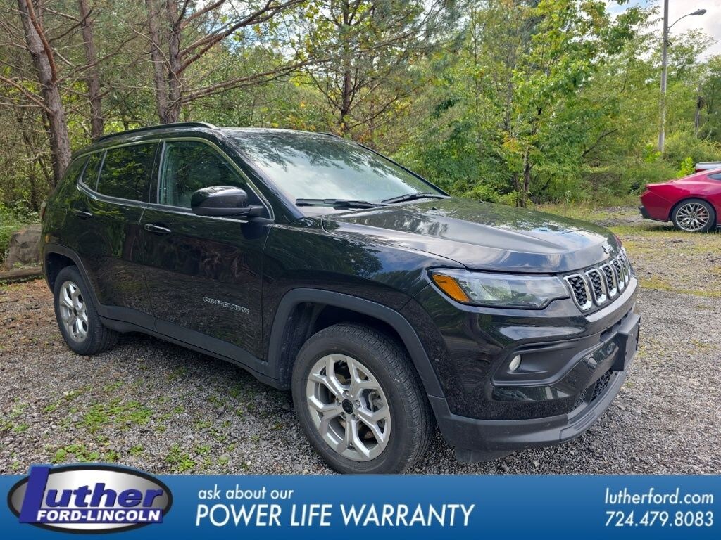 Used 2025 Jeep Compass Latitude SUV