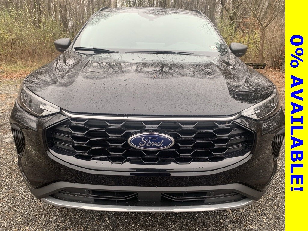 2025 Ford Escape ST-Line photo 2