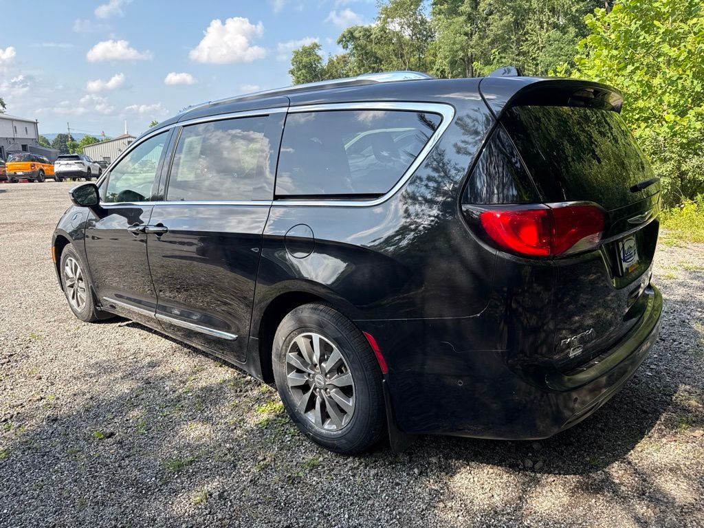 Used 2020 Chrysler Pacifica Hybrid Limited Minivan/Van