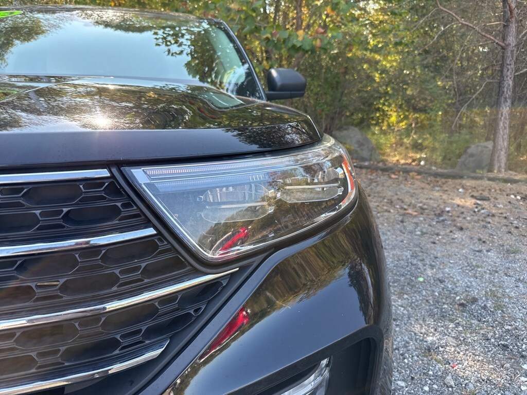 2023 Ford Explorer XLT photo 3