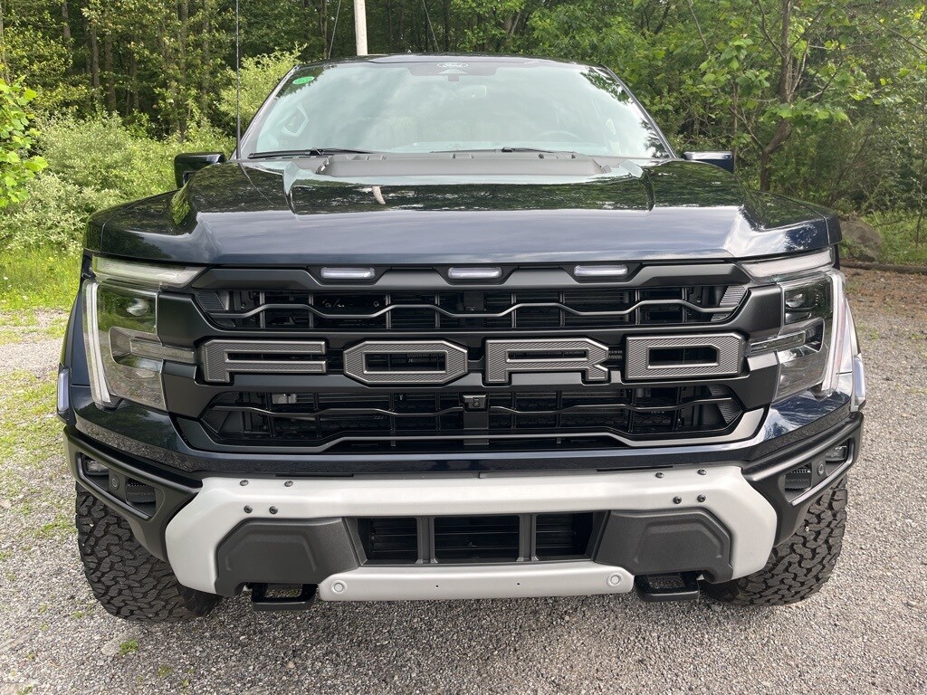 2025 Ford F-150 Raptor photo 2