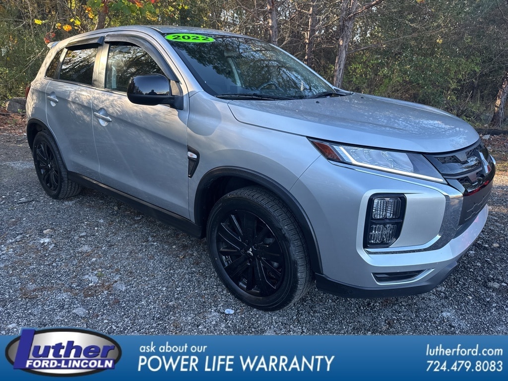 2022 Mitsubishi Outlander Sport LE's photo