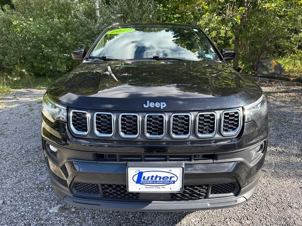 Used 2025 Jeep Compass Latitude SUV