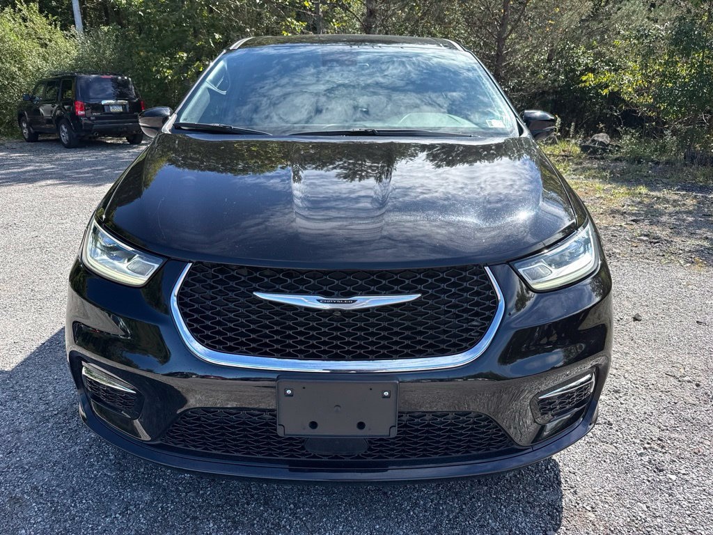 Used 2025 Chrysler Pacifica Select Minivan/Van