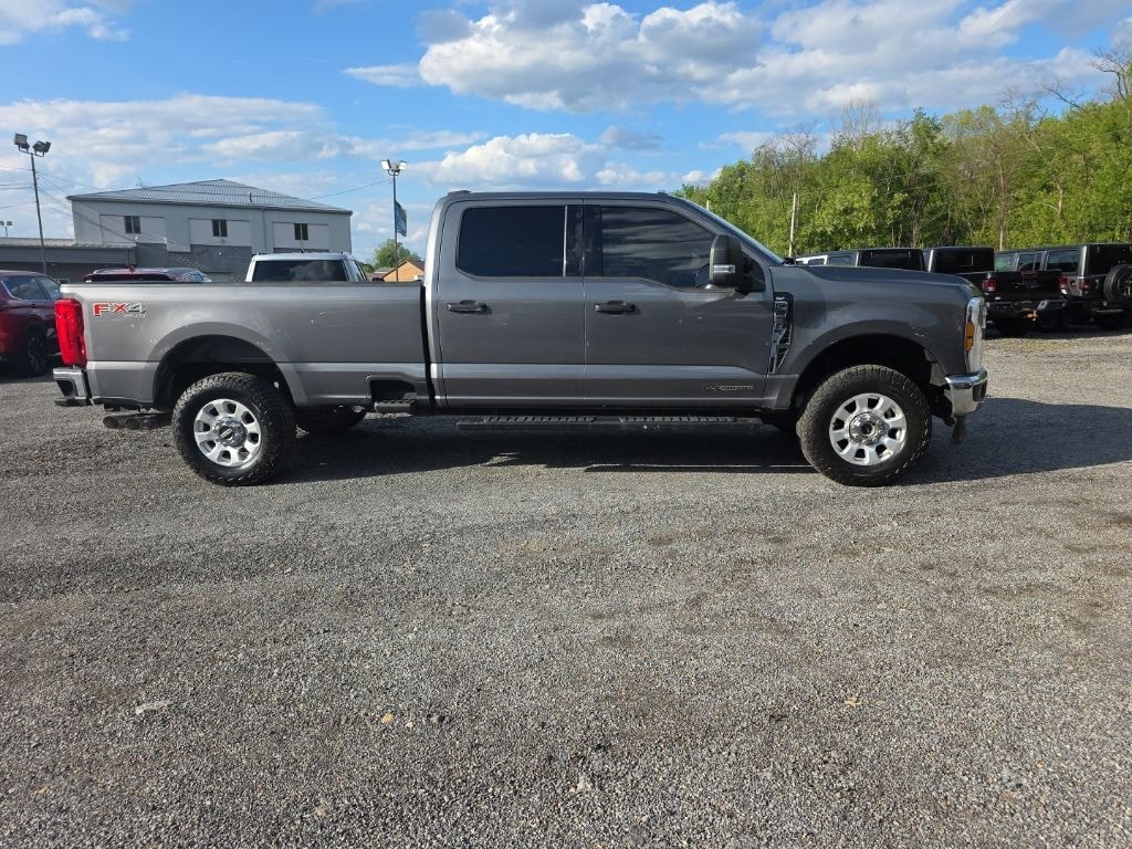 Used 2024 Ford F-250SD XLT Truck