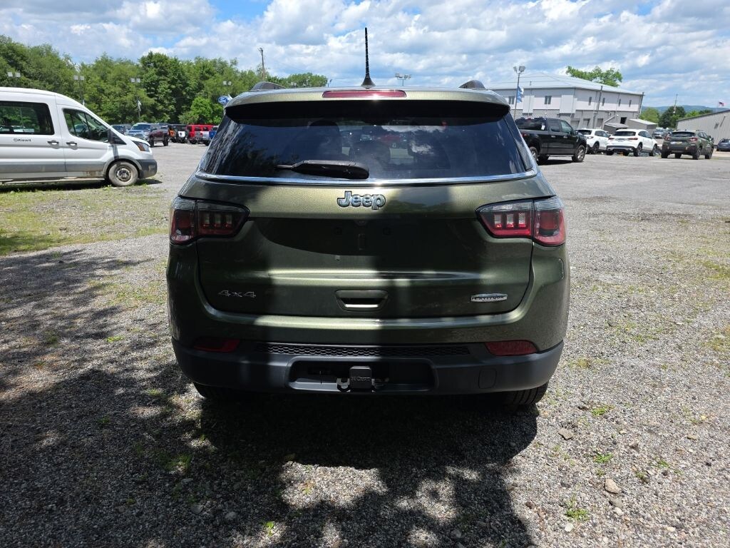 Used 2018 Jeep Compass Latitude SUV