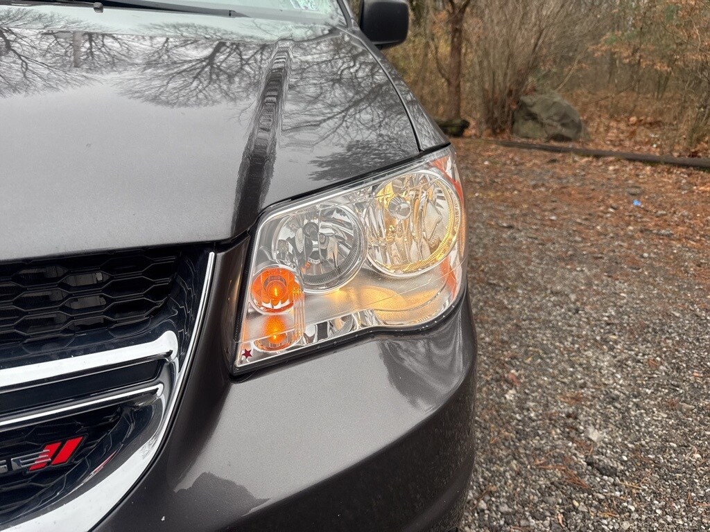 Used 2019 Dodge Grand Caravan SE Minivan/Van