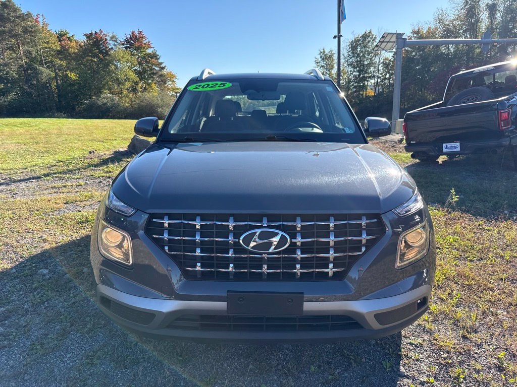 Used 2025 Hyundai Venue SEL SUV