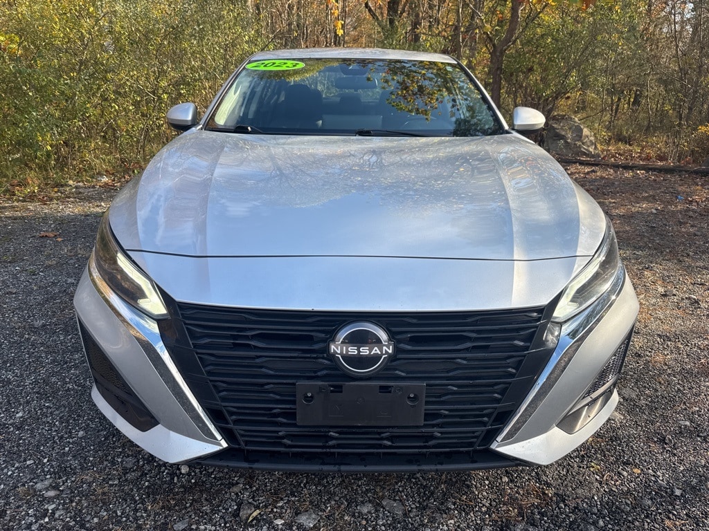 Used 2023 Nissan Altima 2.5 SV Sedan