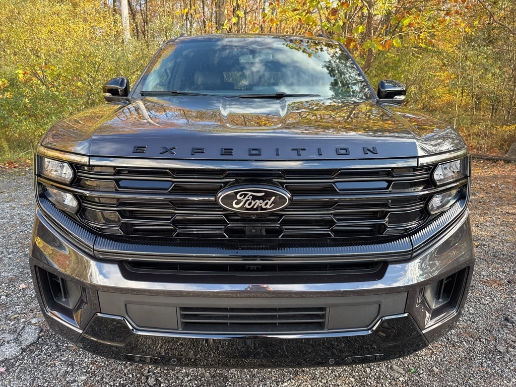 New 2025 Ford Expedition Max Platinum SUV