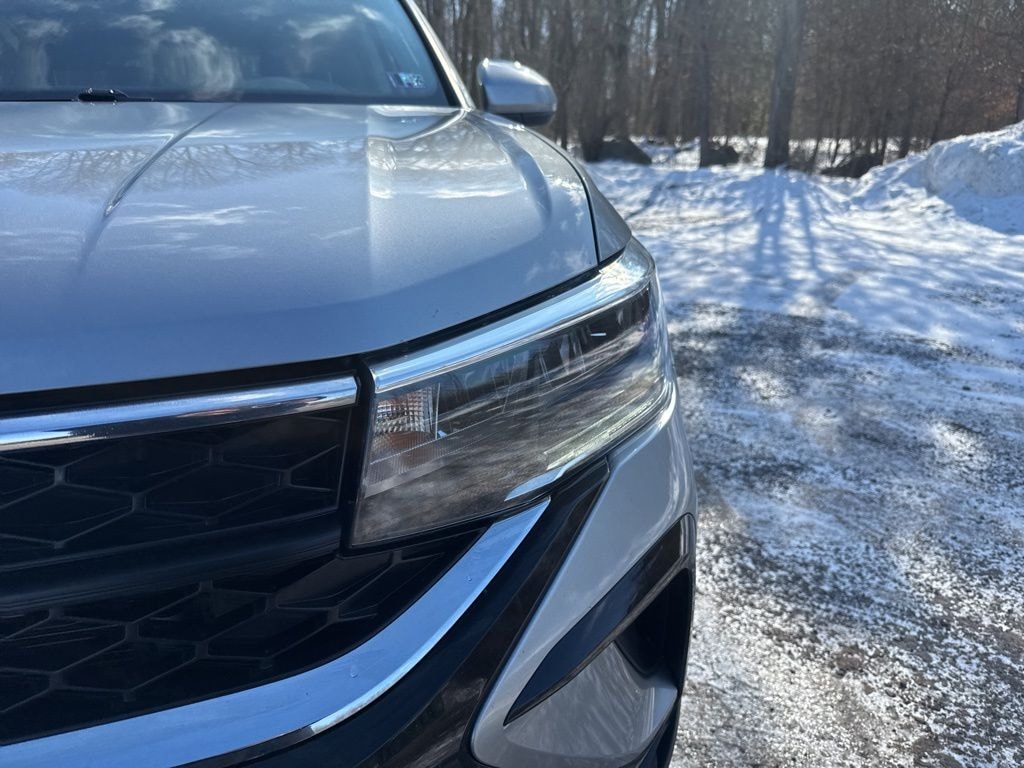 Used 2023 Volkswagen Taos 1.5T SE SUV