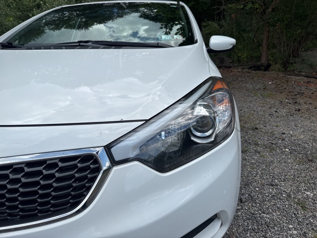 2016 Kia Forte LX photo 3