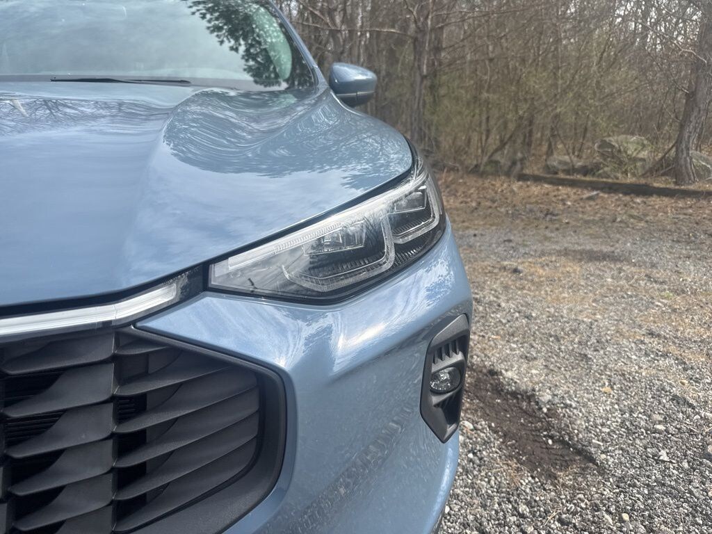 Used 2025 Ford Escape Platinum SUV