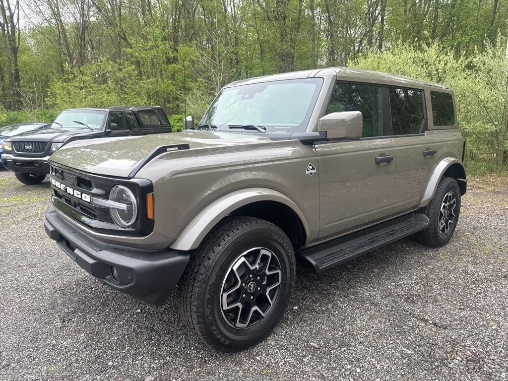 New 2026 Ford Bronco Outer Banks SUV