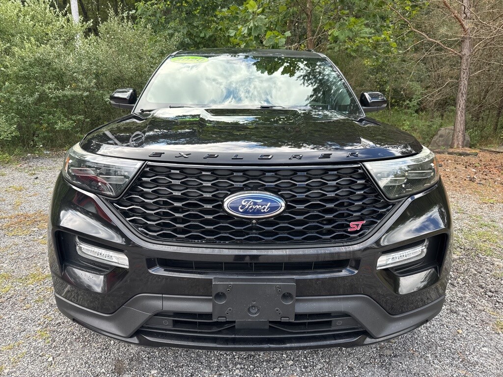 2020 Ford Explorer ST photo 2