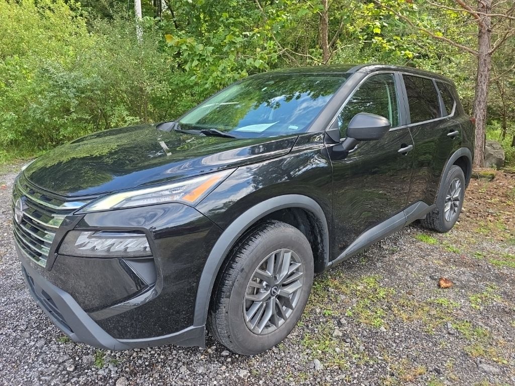Used 2024 Nissan Rogue S SUV