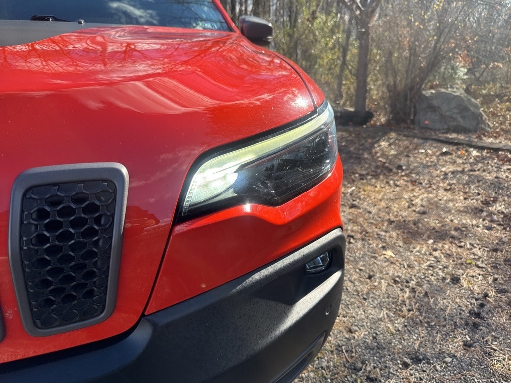 Used 2021 Jeep Cherokee Trailhawk SUV