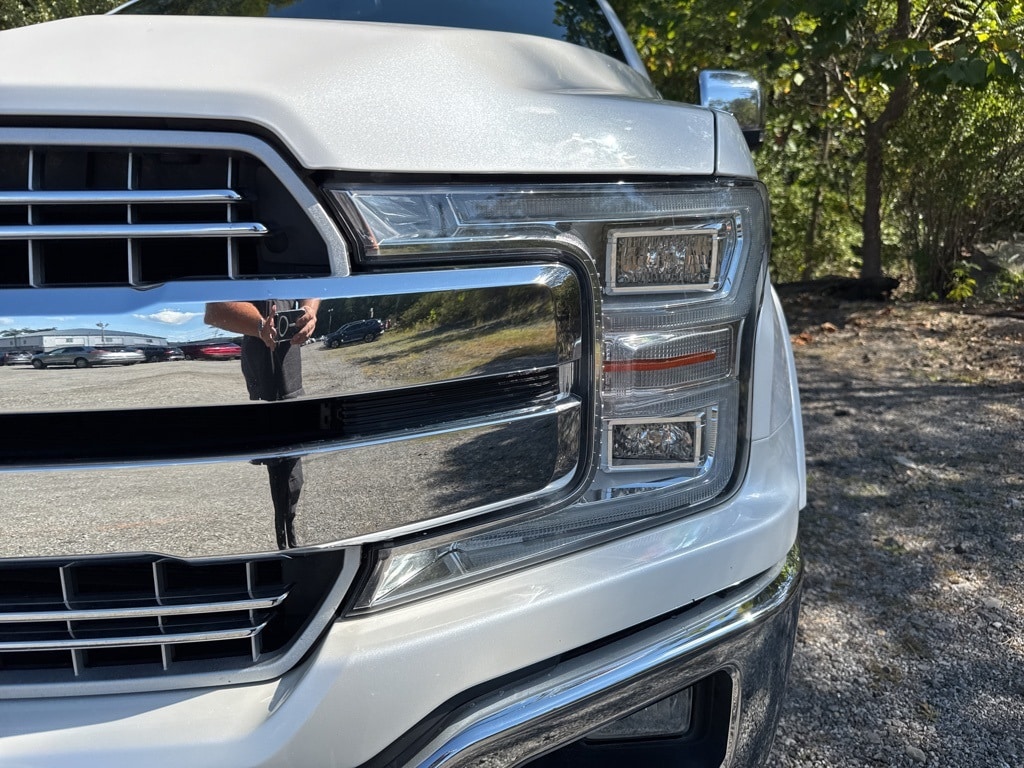 2018 Ford F-150 Lariat photo 3