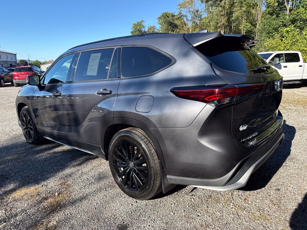 Used 2023 Toyota Highlander XSE SUV