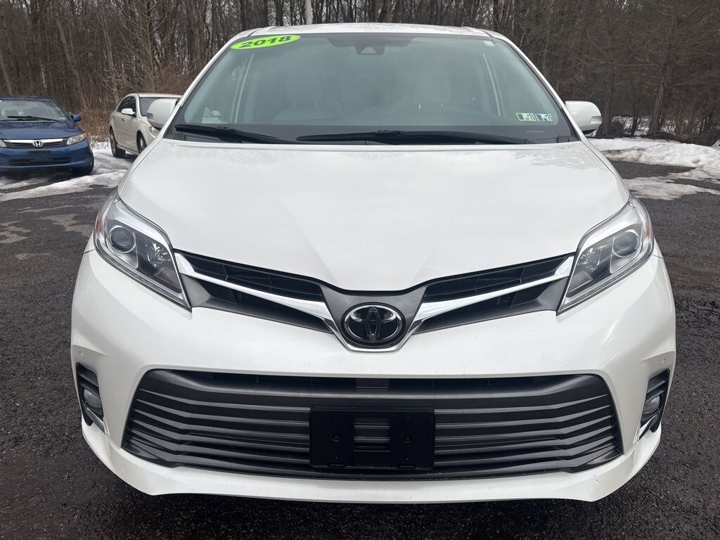 Used 2019 Toyota Sienna Limited Minivan/Van