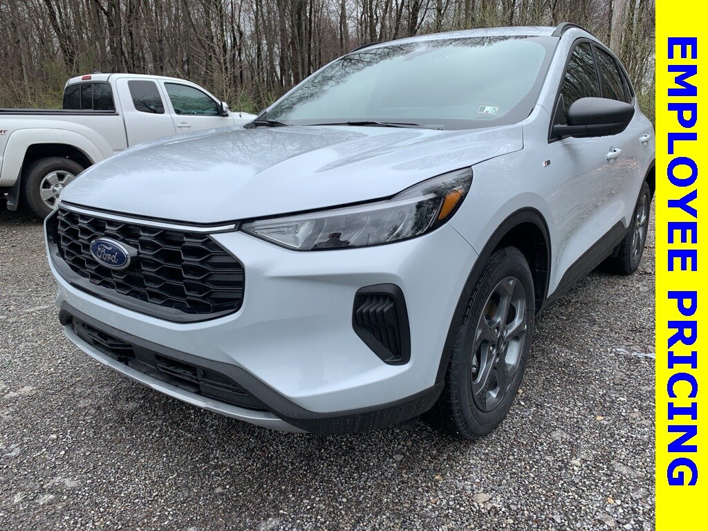 2025 Ford Escape ST-Line photo 4