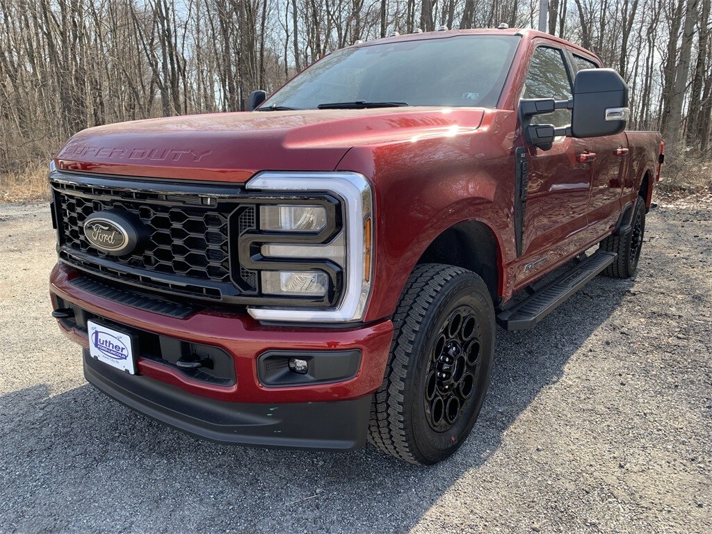 2025 Ford F-250 photo 3