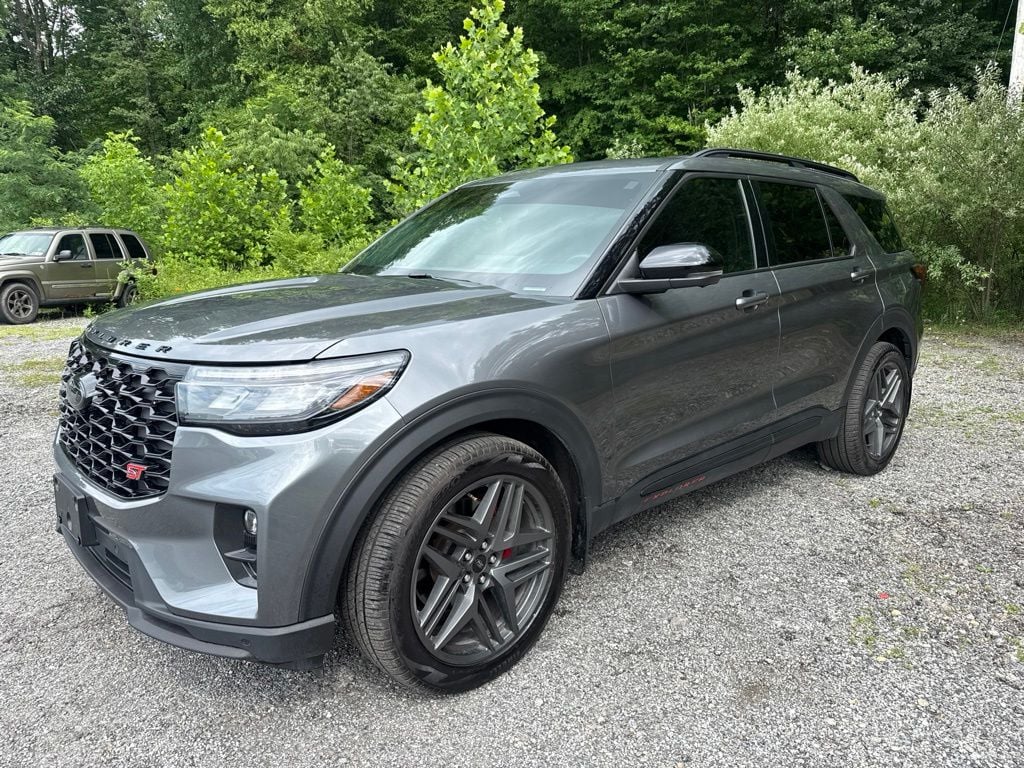 Used 2025 Ford Explorer ST SUV