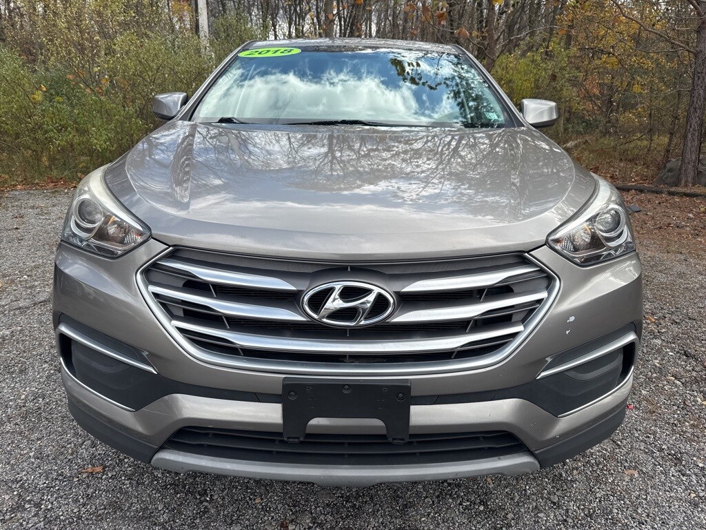 2018 Hyundai Santa Fe Sport Base photo 2