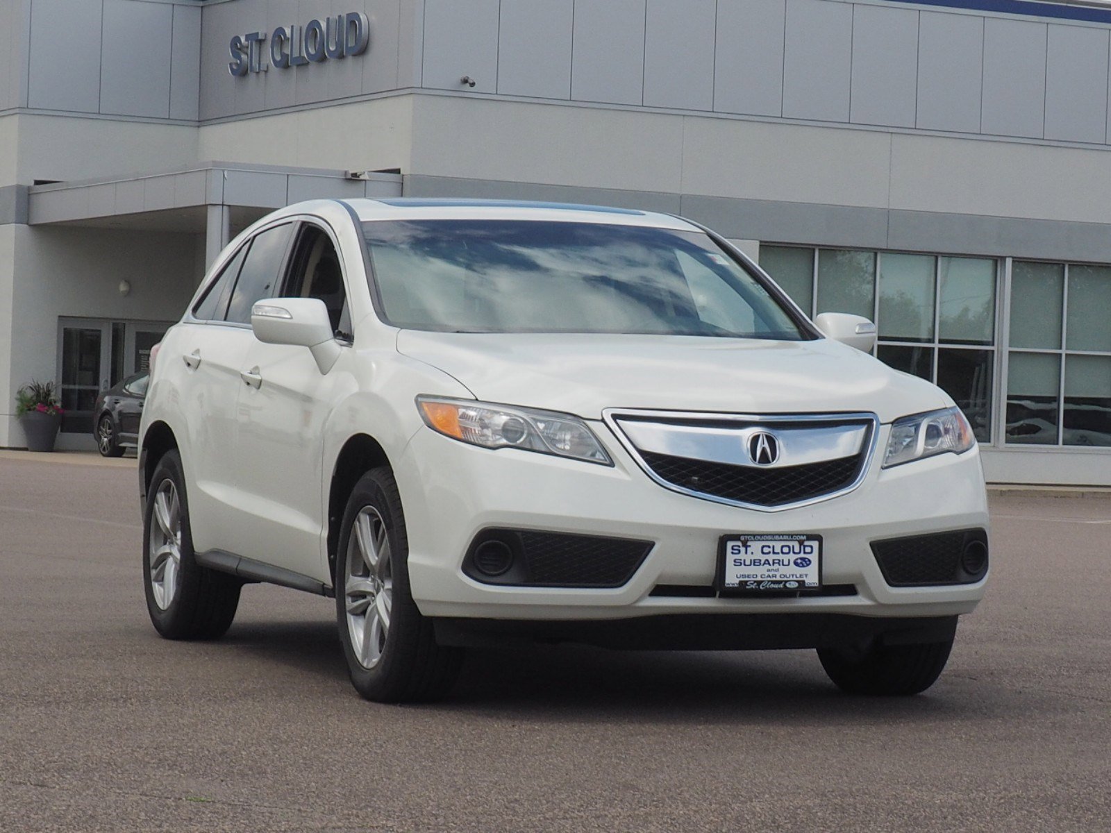 Used 2015 Acura RDX  with VIN 5J8TB4H35FL027846 for sale in Saint Cloud, Minnesota