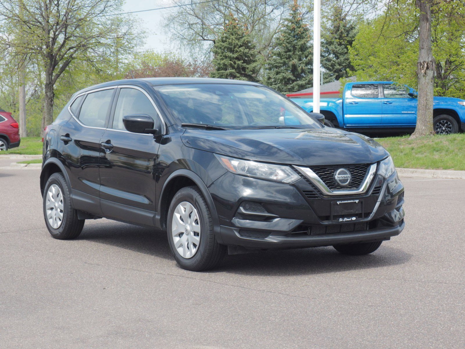 Used 2020 Nissan Rogue Sport S with VIN JN1BJ1CW1LW372625 for sale in Saint Cloud, Minnesota
