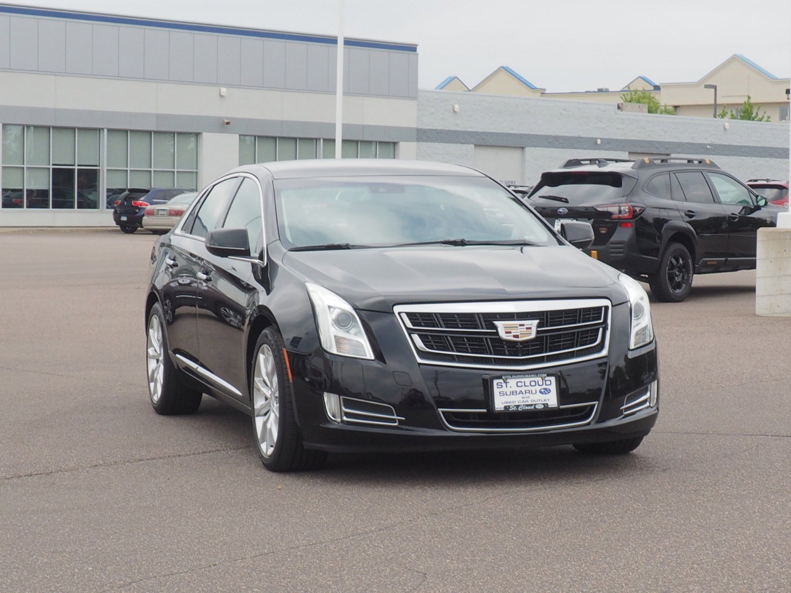 Used 2017 Cadillac XTS Luxury with VIN 2G61M5S39H9132904 for sale in Saint Cloud, Minnesota